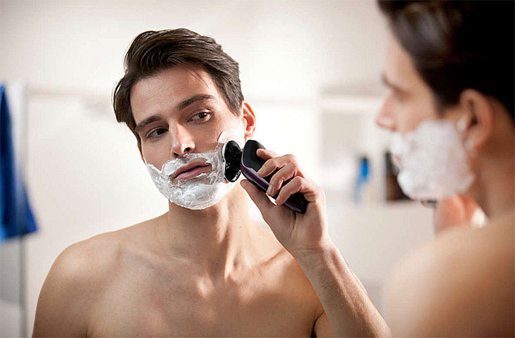 Philips Wet & Dry Electric Shaver